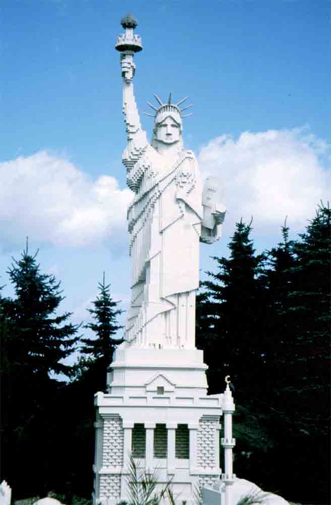 29 - Dinamarca - Legoland, estatua de la Libertad